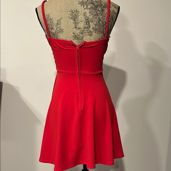 Jun & Ivy Red spaghetti strap homecoming/cocktail mini Dress Size small - Picture 3 of 10